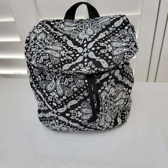 Victoria’s Secret PINK Mini Drawstring Backpack Paisley LIMITED EDITION - Picture 2 of 7